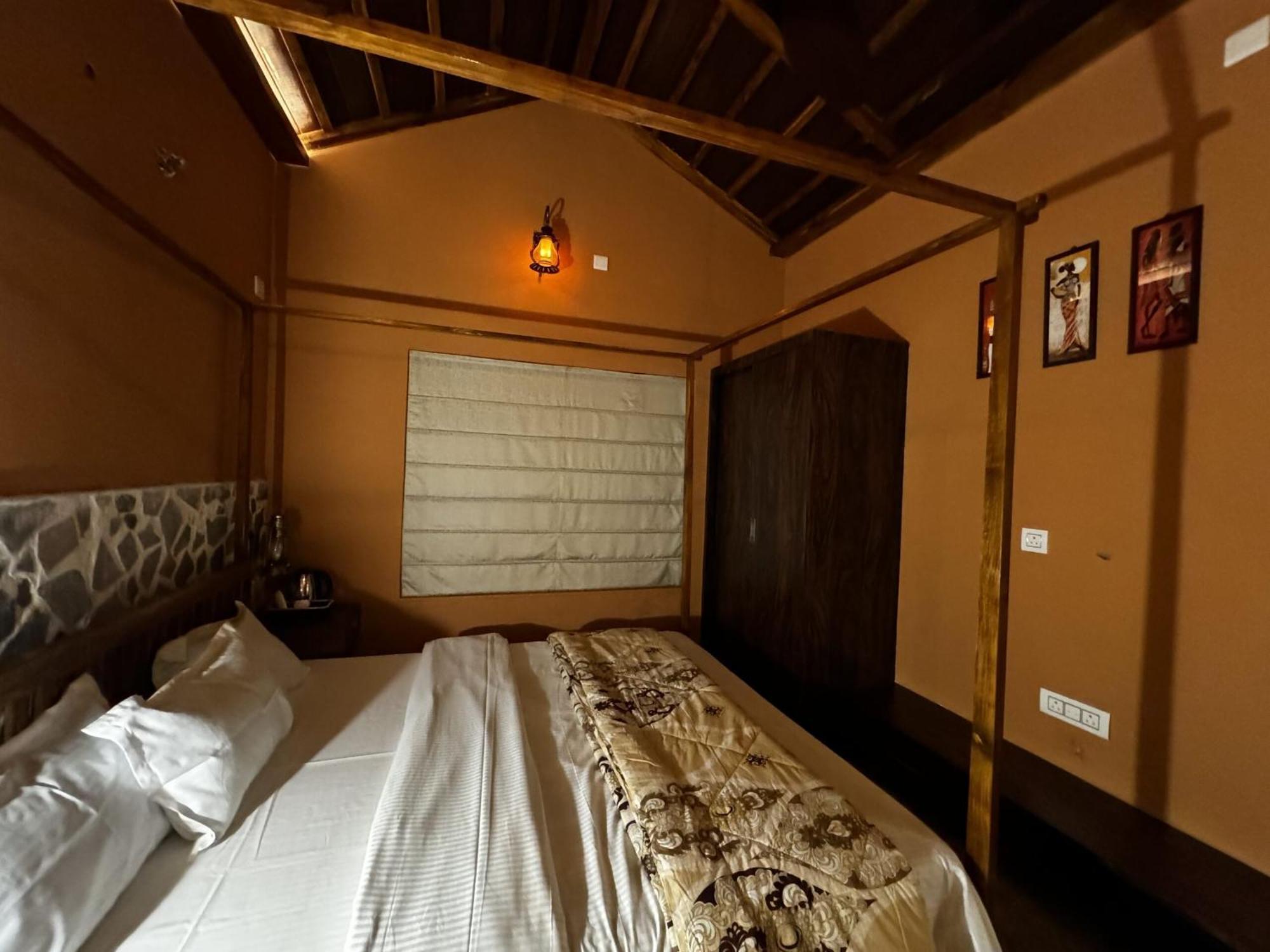 Chaitali The Villa Shānti Niketan Екстериор снимка